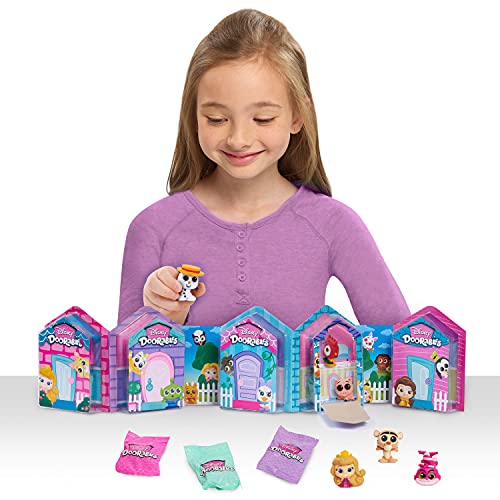 Just Play 44613 Mega 1 Disney Doorables Village Peek Pack, Serie 4, 5 und 6, enthält 24 Figuren, Stile können variieren, Amazon exklusiv, mehrfarbig